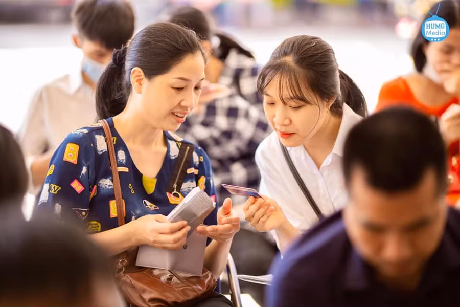 Tân sinh viên hào hứng lên Thủ đô nhập học ảnh 3