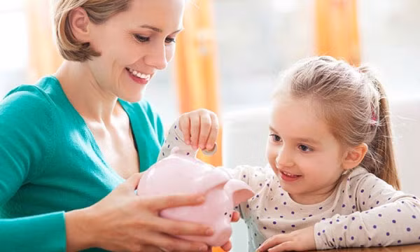Bài học dạy con chi tiêu hợp lý
