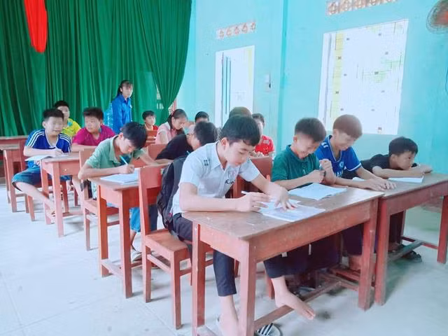 Lớp học hè miễn phí lại có “thưởng” thu hút học sinh - 2
