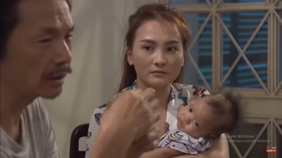 "Về nhà đi con" tập 82 Preview: Cu Bon cùng mẹ Thư nghe ông ngoại trút bầu tâm sự.