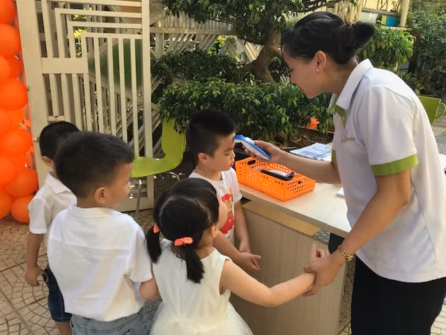 Học sinh cả nước tưng bừng khai giảng năm học mới ảnh 75