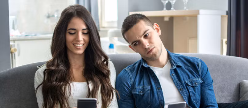Ghen tuông ảnh hưởng rất lớn đến các mối quan hệ, khiến giao tiếp và kết nối tình cảm bị phá vỡ.
