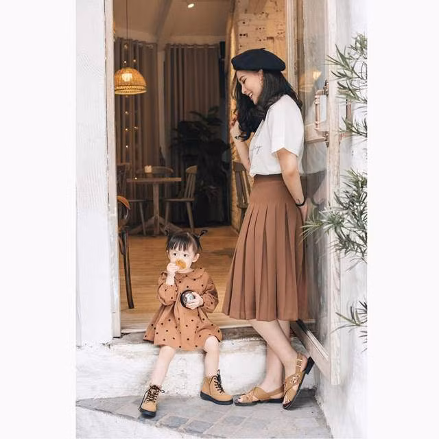 Con gái hot mom Hà Nội sành điệu không kém “tiểu công chúa” nhà Đặng Thu Thảo ảnh 12