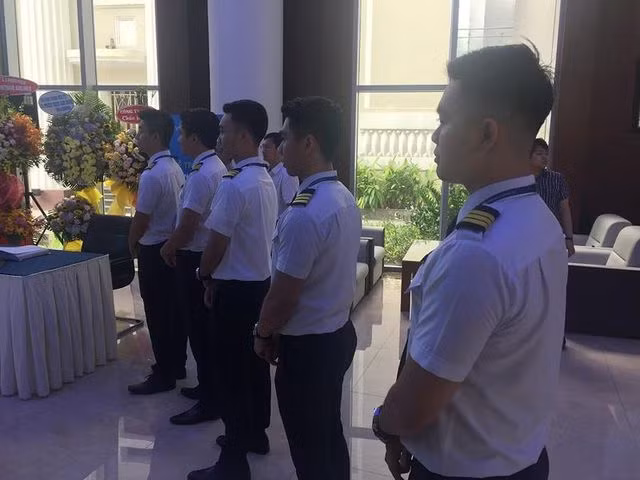 Bùng nổ nạn săn trộm, vơ vét ... phi công - 1