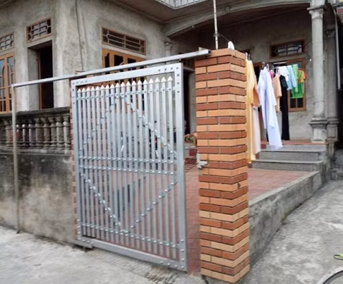 Nhớ đóng cửa nhé.
