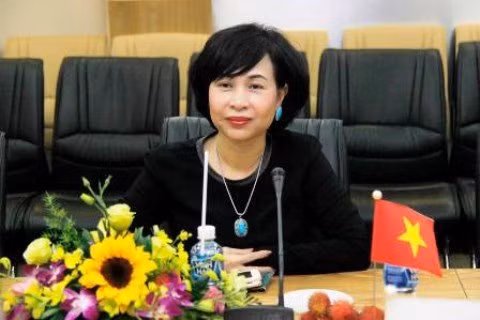 {title} giáo viên,lương giáo viên,học phí,học sinh,Luật Giáo dục