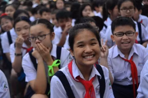 {title} giáo viên,lương giáo viên,học phí,học sinh,Luật Giáo dục