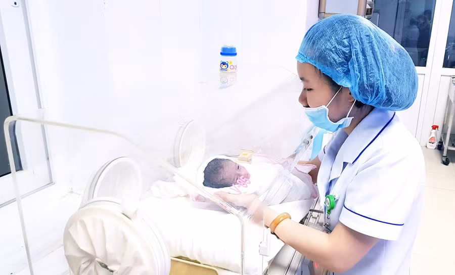 Sự hồi phục phi thường của em bé sinh non