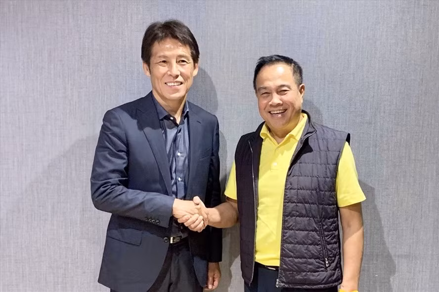 HLV Akira Nishino nhận nhiệm vụ kép khi dẫn dắt cả ĐTQG lẫn U23 Thái Lan