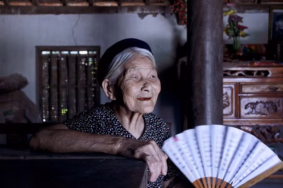Cụ Hoàng Thị Tam đã hơn 90 tuổi vẫn nhớ nhiều câu hát dân ca Cụ Hoàng Thị Tam đã hơn 90 tuổi vẫn nhớ nhiều câu hát dân ca