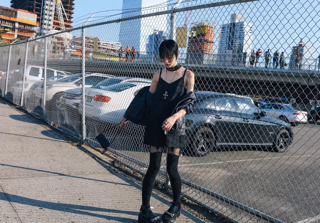Phong cách phóng khoáng, thực tế ăn sâu vào máu giới mộ điệu thời trang tại NYFW ảnh 3 Phong cách phóng khoáng, thực tế ăn sâu vào máu giới mộ điệu thời trang tại NYFW ảnh 3