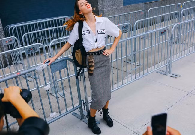 Phong cách phóng khoáng, thực tế ăn sâu vào máu giới mộ điệu thời trang tại NYFW ảnh 19 Phong cách phóng khoáng, thực tế ăn sâu vào máu giới mộ điệu thời trang tại NYFW ảnh 19