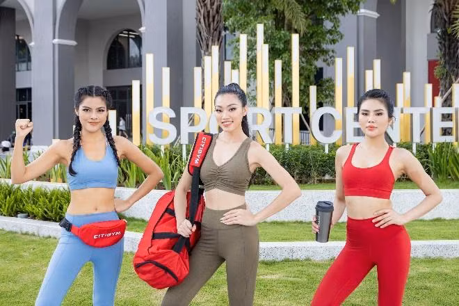 Top 3 Hoa hậu Thể thao đến tập luyện tại Aqua Sport Center.