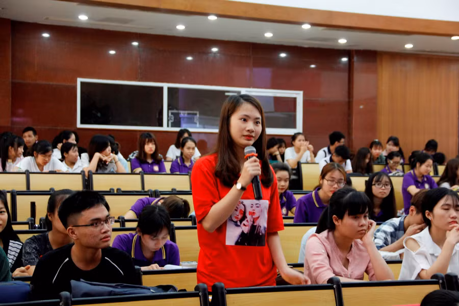 Trên giảng đường. Ảnh minh hoạ/ Internet