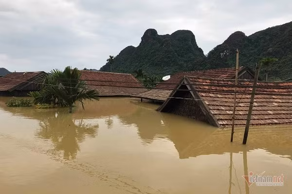 Nhờ sáng tạo này, dân Quảng Bình không phải lên núi trú ẩn khi lũ ập
