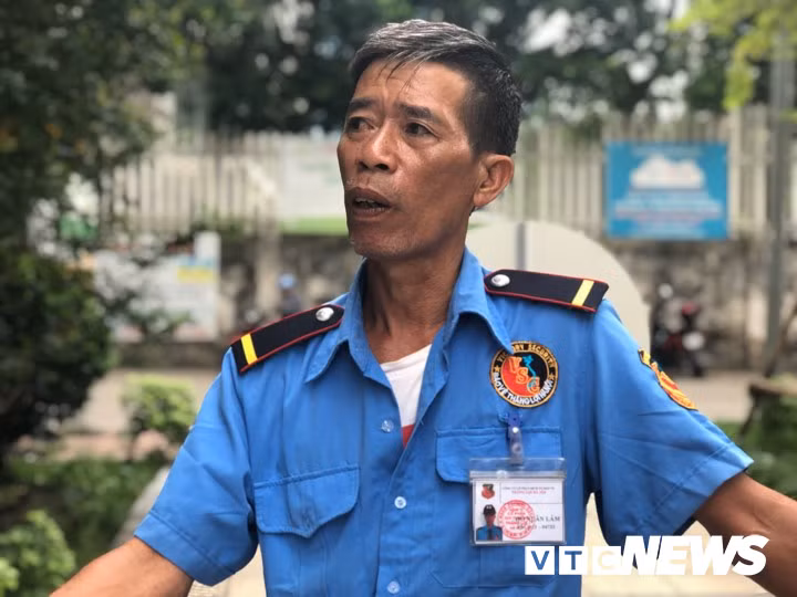 Camera an ninh ghi lai Pho Giam doc So NN&PTNT Ha Noi nhay tu tang thuong xuong dat hinh anh 1