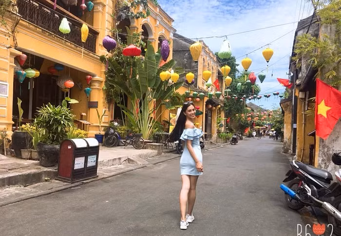 Tham nha cua cac Hoa hau, A hau sau khi dang quang hinh anh 3