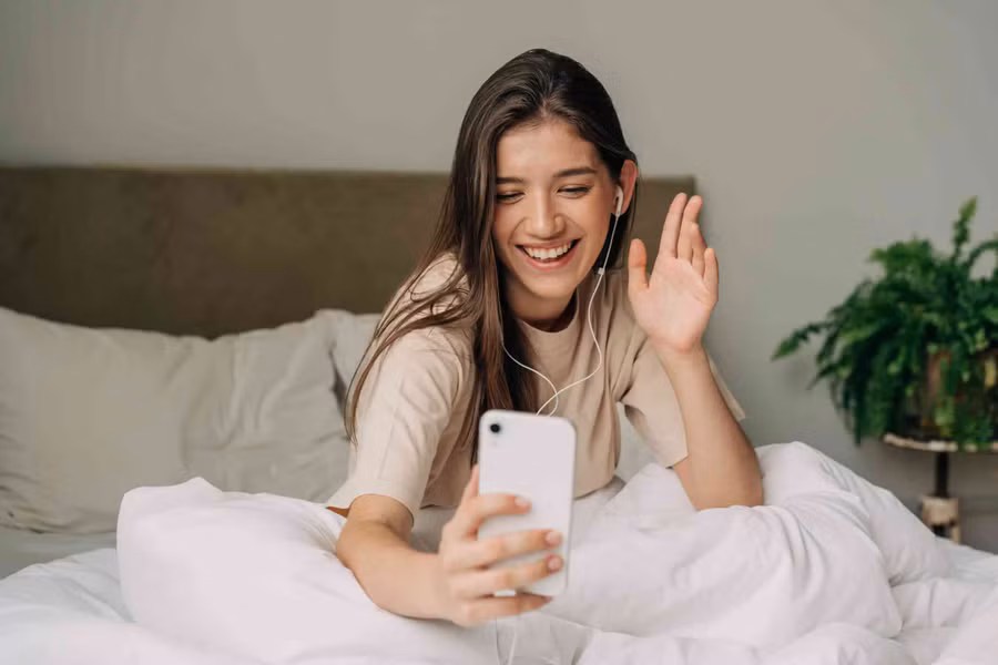 Có rất nhiều điều tích cực đối với một mối quan hệ yêu xa. (Ảnh: ITN). Có rất nhiều điều tích cực đối với một mối quan hệ yêu xa. (Ảnh: ITN).