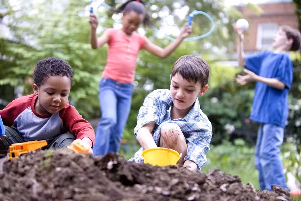 “Bỏ túi” 11 bí quyết của giáo viên giúp bạn xử lý trẻ ngỗ nghịch ảnh 3