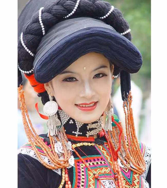 cac co gai dan toc thieu so trung quoc dep toi muc khien "hoa nhuong nguyet then" - 16