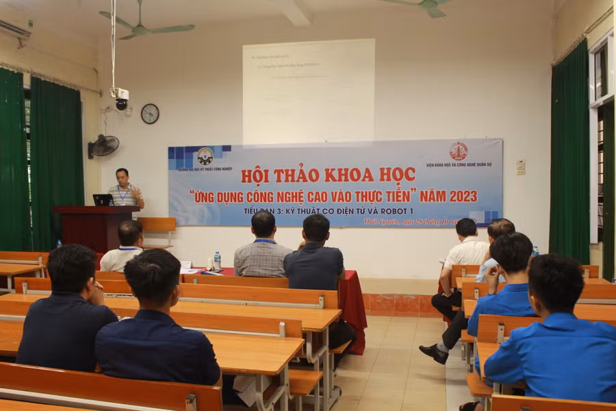 Tiểu ban Kỹ thuật Cơ điện tử và Robot.