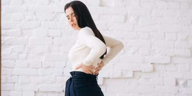 8 thói quen gây hại cho lưng có thể bạn vẫn làm hàng ngày mà không biết ảnh 1
