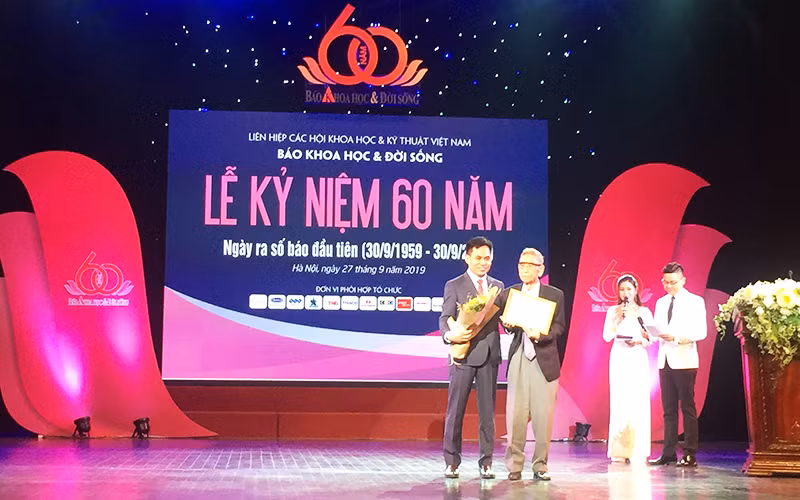 Báo Khoa học và Đời sống: 60 năm khẳng định sức sống mạnh mẽ trong lòng bạn đọc ảnh 1 Báo Khoa học và Đời sống: 60 năm khẳng định sức sống mạnh mẽ trong lòng bạn đọc ảnh 1