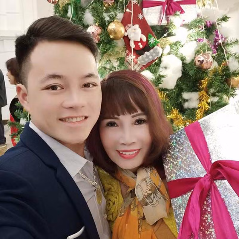 bat ngo nhan sac co dau 62 tuoi sau hon 4 thang lay chong 26 tuoi hinh anh 1