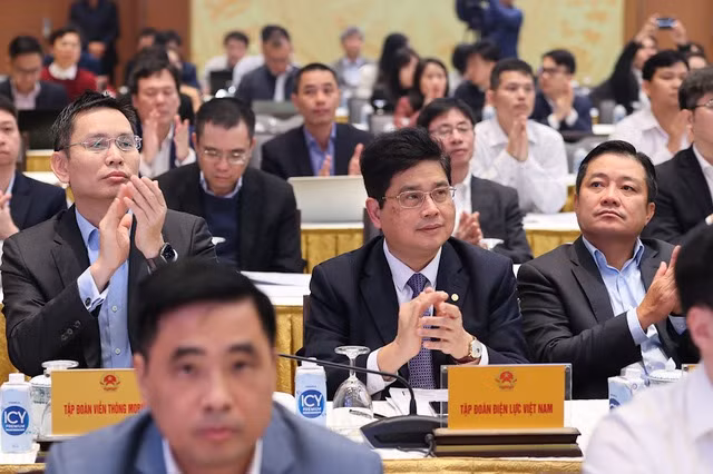 Các đại biểu dự Hội nghị tại điểm cầu Trụ sở Chính phủ - Ảnh: VGP/Nhật Bắc