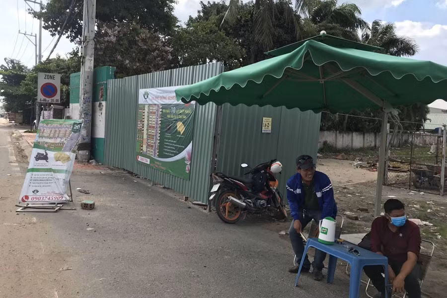 Một dự án “ma” nhưng được rao bán rầm rộ tại phường An Phú Đông, quận 12, TPHCM. Ảnh: P.V