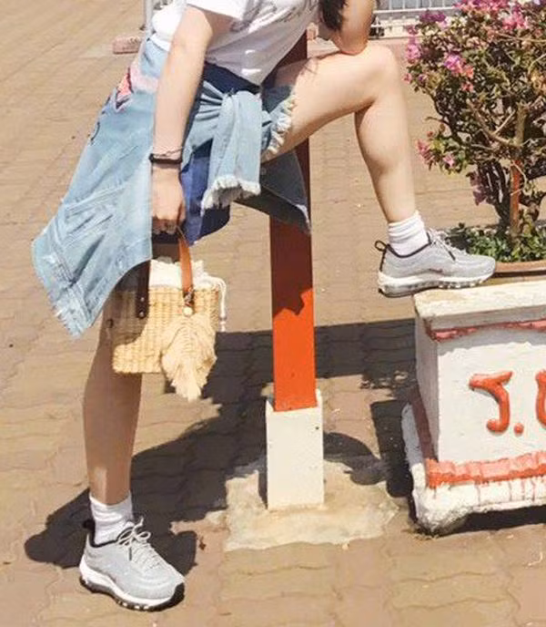 Cứ ngỡ Lưu Diệc Phi đẹp hoàn hảo, ai ngờ cô sở hữu đôi chân cơ bắp như này-7