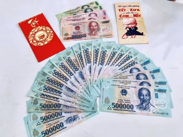 Thủy Tiên "bật mí" cách con gái sử dụng số tiền lì xì khủng ngày Tết