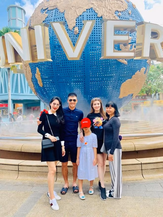 Dù lớn phổng phao nhưng dung nhan loạt nhóc tì nhà sao Việt vẫn luôn là "ẩn số" ảnh 4 Dù đã lớn phổng phao, gương mặt của một loạt nhóc tì nhà sao Việt vẫn luôn là ẩn số-4