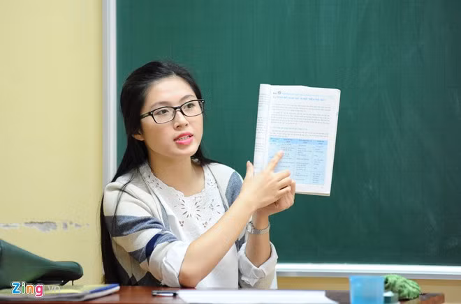 Nữ thạc sĩ 9X trên bục giảng trường học nổi tiếng Hải Dương
