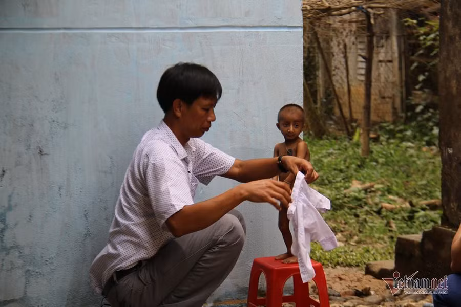 Cuộc sống của cậu bé tí hon K’rể sau 4 năm ở trường nội trú