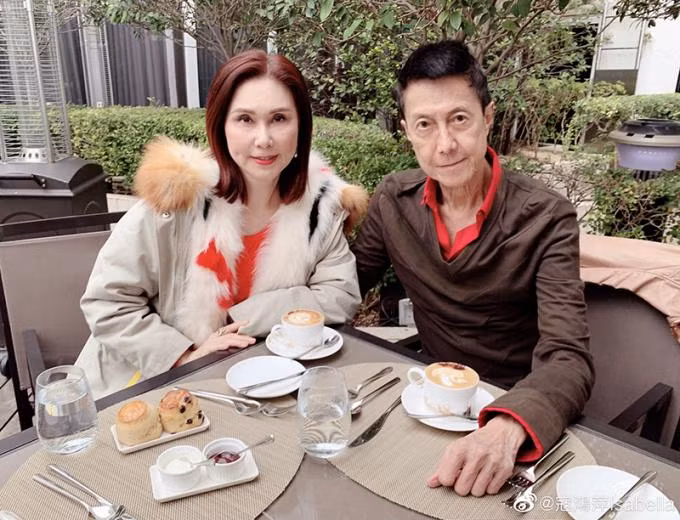 Vợ chồng Khấu Hồng Bình, Lương Đình Thương. Vợ chồng Khấu Hồng Bình, Lương Đình Thương.