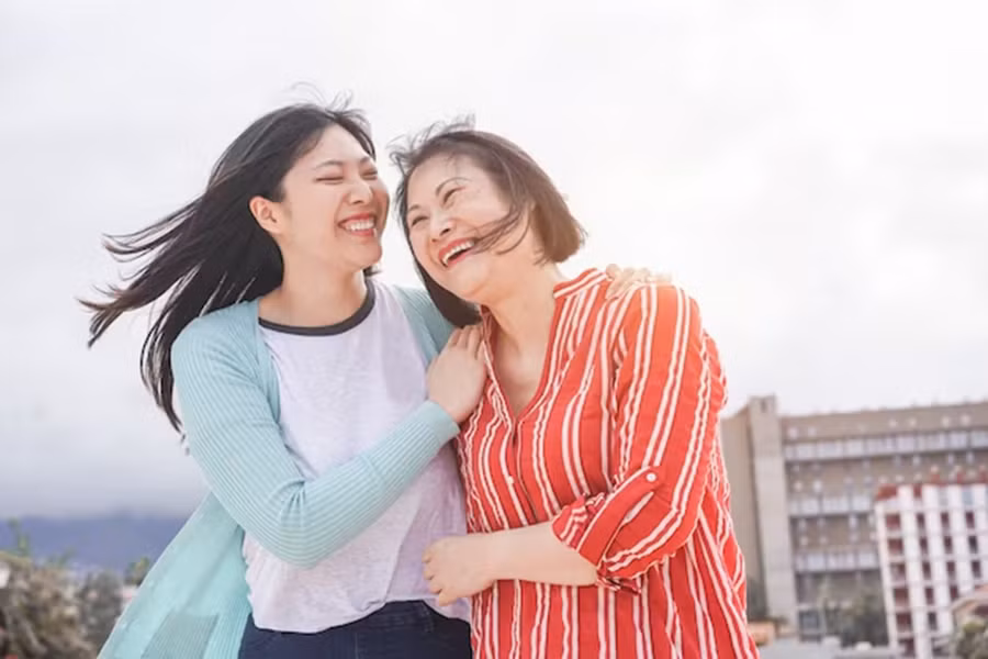 Một phần của quá trình hàn gắn mối quan hệ độc hại hoặc không lành mạnh là hàn gắn mối quan hệ của bạn với chính mình. (Ảnh: ITN). Một phần của quá trình hàn gắn mối quan hệ độc hại hoặc không lành mạnh là hàn gắn mối quan hệ của bạn với chính mình. (Ảnh: ITN).