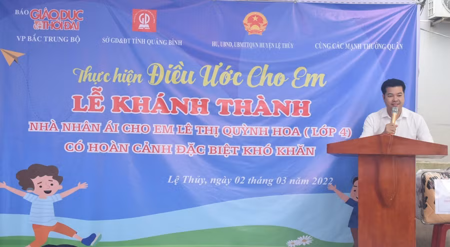 Nhà báo Nguyễn Văn Dũng, Trưởng đại diện Văn phòng Báo GD&amp;TĐ khu vực Miền Trung - Tây Nguyên phát biểu tại Lễ khánh thành.
