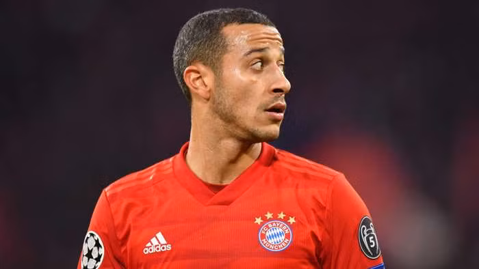 Thiago bật khóc rời Bayern Munich để đến Liverpool