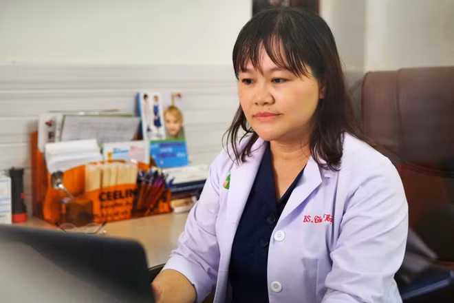Bác sĩ Thu Hậu khuyên cha mẹ phải tìm mọi cách ngăn tình trạng biếng ăn kéo dài ở trẻ.