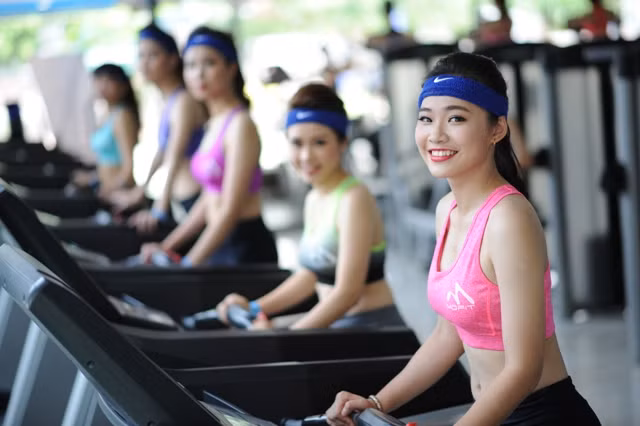 Cuộc thi ảnh Gương mặt trang bìa báo Sinh Viên Việt Nam 