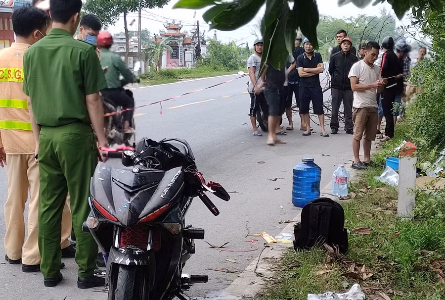 Nam Định: Bàng hoàng phát hiện thi thể dưới mương nước
