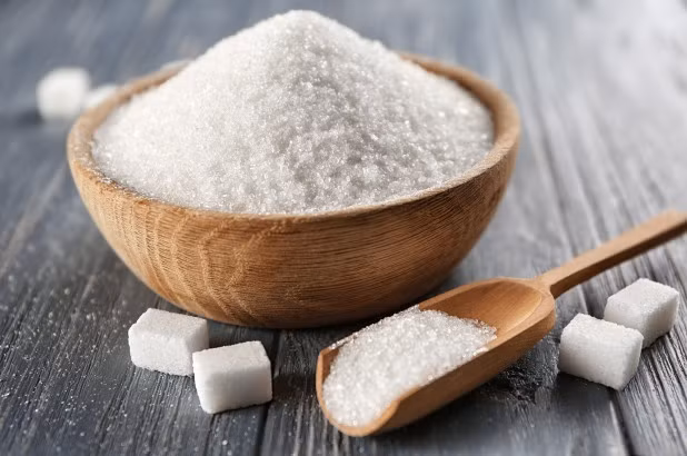 Không muốn bị bọng mắt bạn hãy hạn chế hoặc tránh ăn đường.