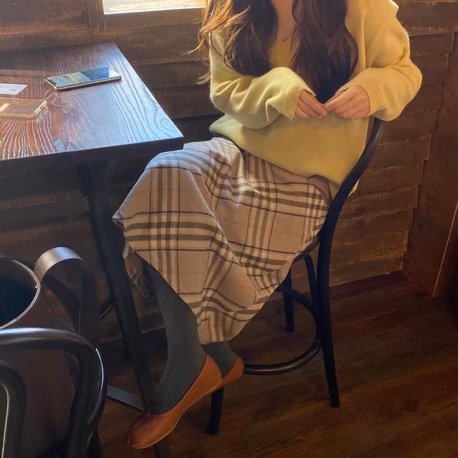 4 kiểu chân váy dài diện đẹp từ đông sang hè, chuẩn style sang chảnh ảnh 7 4 kiểu chân váy dài diện đẹp từ đông sang hè, chuẩn style sang chảnh ảnh 7