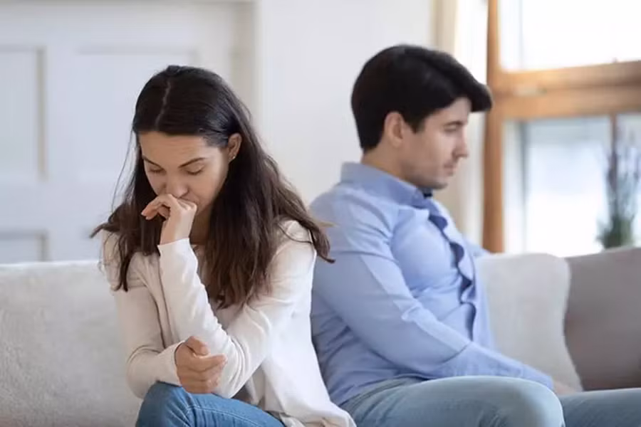 Nỗi buồn và sự thất vọng thoáng qua trong tuần trăng mật là chuyện bình thường. (Ảnh: ITN).