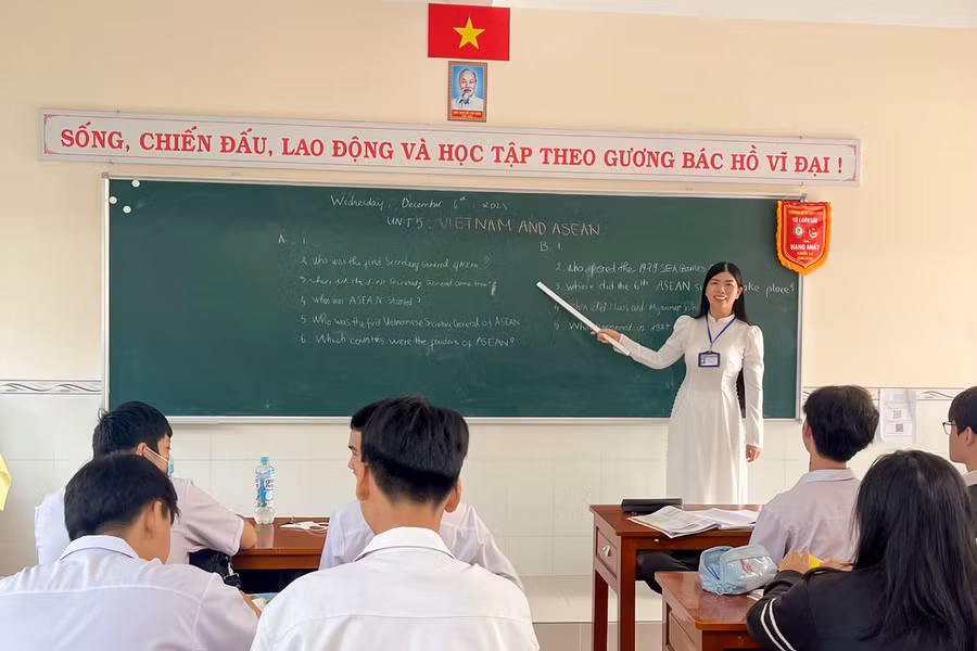 Cô Trương Thị Bích Liên, giáo viên tiếng Anh tại Hậu Giang.