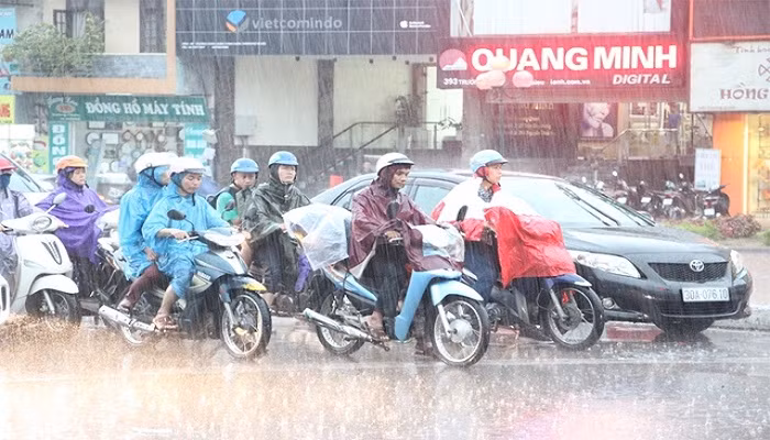 Thời tiết hôm nay nhiều khu vực có mưa rào và dông, nhiệt độ giảm