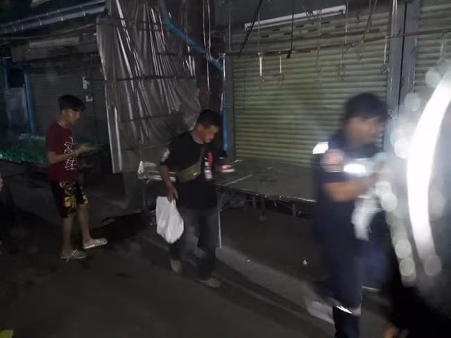 Ngỡ ngàng nguyên nhân bé trai 2 tuần tuổi bị bỏ lại giữa chợ trong đêm 