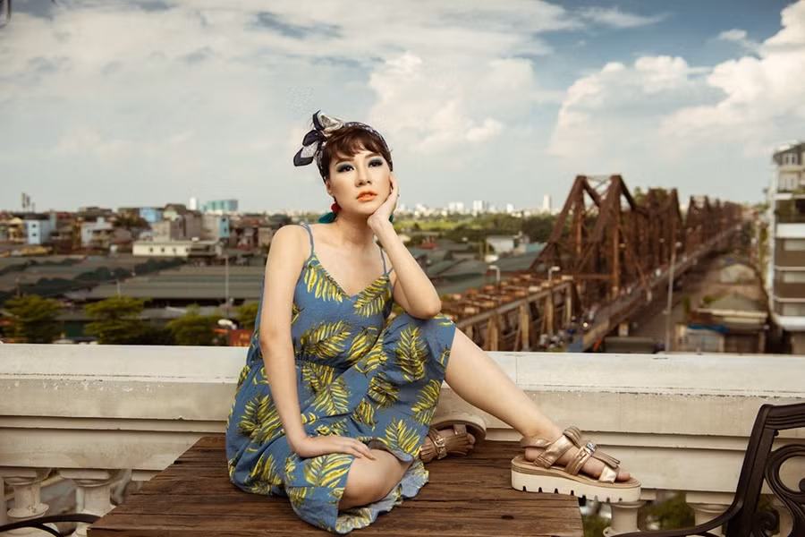 Kim Ngọc tâm sự đến thời điểm này cô cũng không biết cátxê của mình là bao nhiêu, không phải cô chê tiền mà là chỉ quan tâm đến vai diễn sao cho tròn. Cô vợ đánh ghen văn minh với Huệ trong