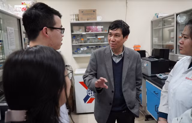 Nhóm nghiên cứu Việt đầu tiên chế tạo thành công bộ test nhanh virus corona - 11